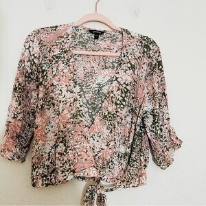 Express Floral Print Tie Waist Wrap Top Large Pink/White